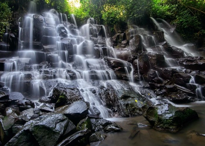Air Terjun Kanto Lampo: Menemukan Pesona Lain dari Air Terjun di Bali